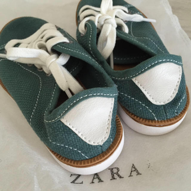 ZARA KIDS(ザラキッズ)の新品 ザラ  キッズ スニーカー zara キッズ/ベビー/マタニティのキッズ靴/シューズ(15cm~)(スニーカー)の商品写真