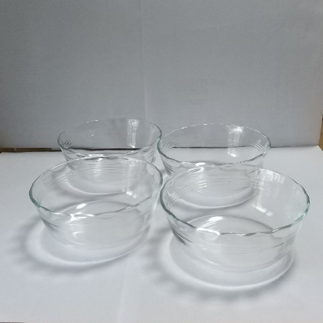 Pyrex(パイレックス)のガラス器 pyrex 小鉢 ４個 インテリア/住まい/日用品のキッチン/食器(食器)の商品写真