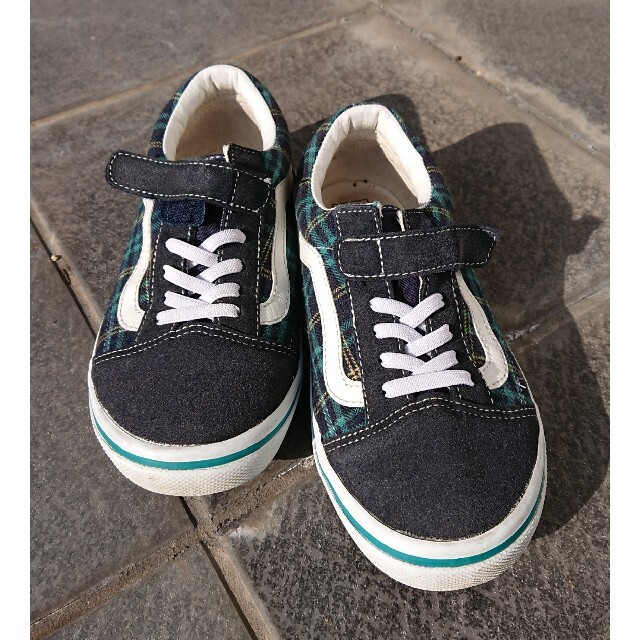 VANS(ヴァンズ)のVANS チェック柄スニーカー 22㎝ キッズ/ベビー/マタニティのキッズ靴/シューズ(15cm~)(スニーカー)の商品写真