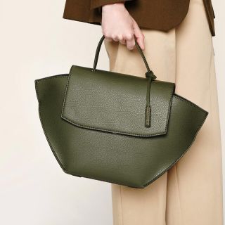 チャールズアンドキース(Charles and Keith)のチャールズアンドキース(トートバッグ)