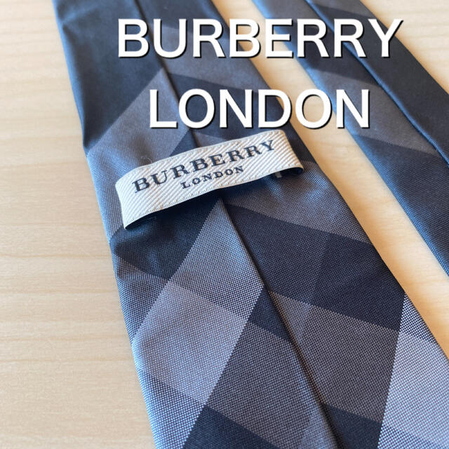 BURBERRY(バーバリー)のBURBERRY LONDON バーバリーチェック　ネクタイ　イタリア製 メンズのファッション小物(ネクタイ)の商品写真