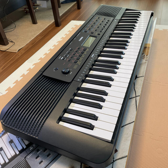 ヤマハ(ヤマハ)のYAMAHA PSR 273 キーボード　電子ピアノ　ヤマハ 楽器の鍵盤楽器(キーボード/シンセサイザー)の商品写真