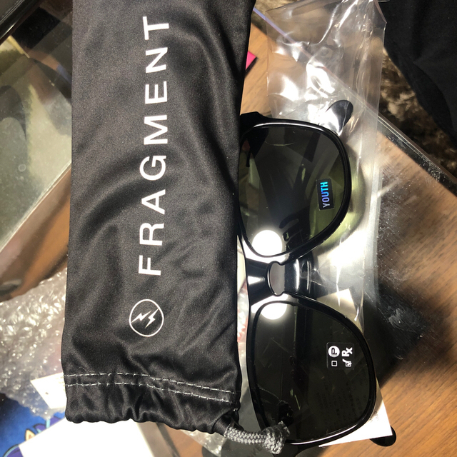 Oakley(オークリー)のFROGSKINS XS fragment メンズのファッション小物(サングラス/メガネ)の商品写真