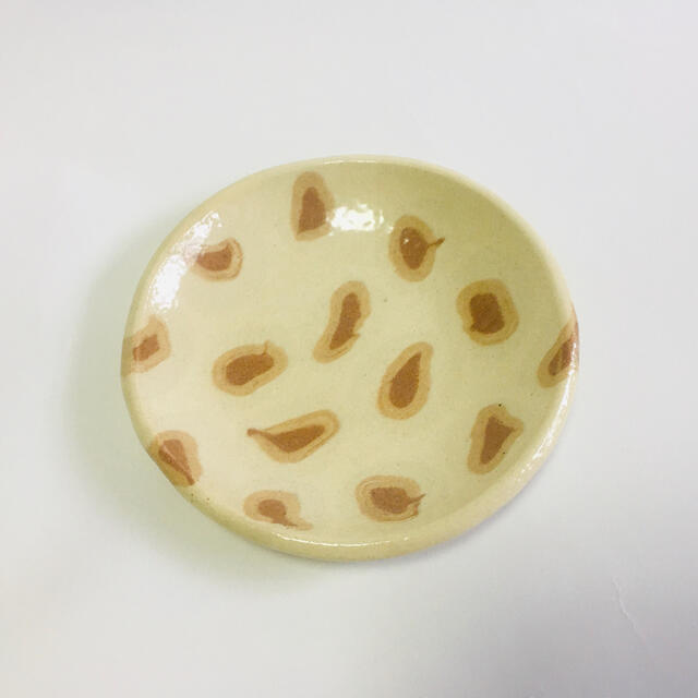 ハンドメイド　練り込みヒョウ柄皿　陶器 ハンドメイドの生活雑貨(食器)の商品写真