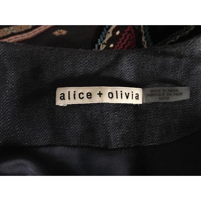 Alice+Olivia(アリスアンドオリビア)のアリスオリビア 刺繍　チロリアン　ジャッケト　コート　サイズ：XS レディースのジャケット/アウター(ノーカラージャケット)の商品写真
