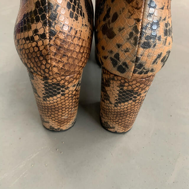 MURUA(ムルーア)のMURUA ディープソールブーツ　マルチカラー ( パイソン ) レディースの靴/シューズ(ブーツ)の商品写真
