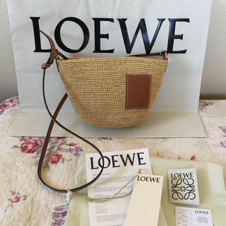LOEWE - ロエベのラフィアポシェット、ショルダーバッグの通販｜ラクマ