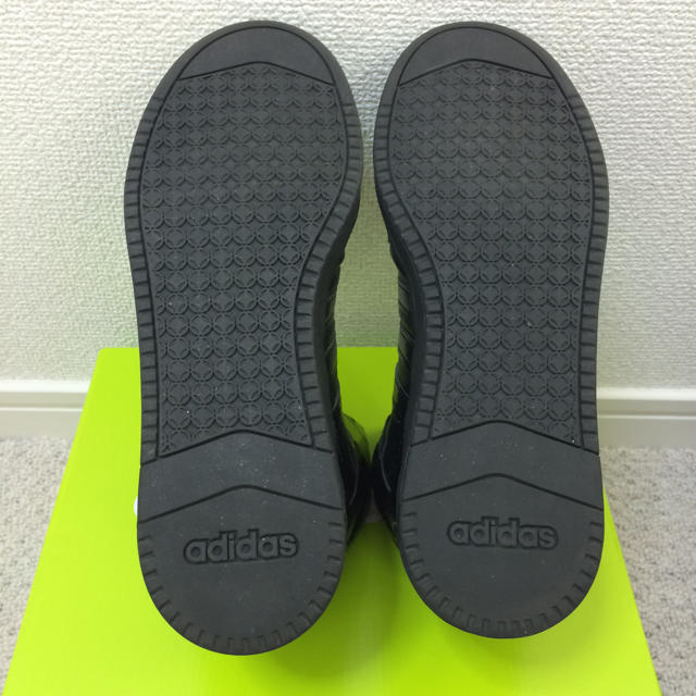 adidas(アディダス)のadidas スニーカー 24.5cm レディースの靴/シューズ(スニーカー)の商品写真