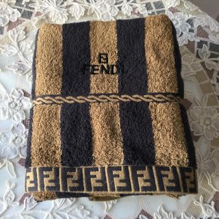 フェンディ(FENDI)のゆずきち様専用FENDIフェンディバスタオル(タオル/バス用品)