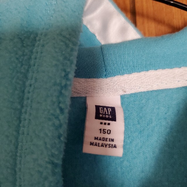 GAP Kids(ギャップキッズ)のGAP　子供　フリースパーカー キッズ/ベビー/マタニティのキッズ服男の子用(90cm~)(ジャケット/上着)の商品写真