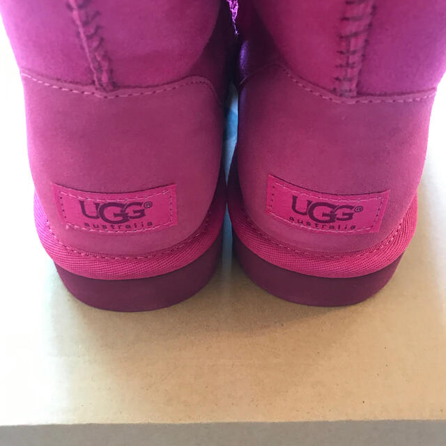 最終値下げ！新品未使用　ugg アグ　クラシックショート　ピンク　25cm