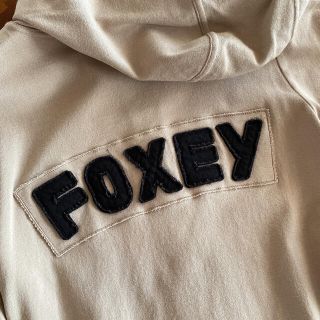 フォクシー(FOXEY)のフォクシー　FOXEY  ロゴ入りパーカー38(パーカー)