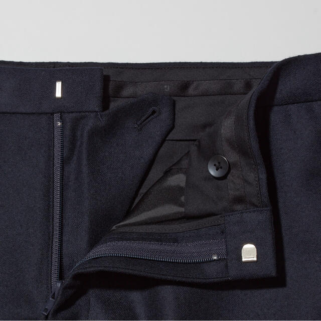 Jil Sander(ジルサンダー)のユニクロ　ジルサンダー　ウールスリムフィットパンツ　ネイビー　79 +J メンズのパンツ(スラックス)の商品写真