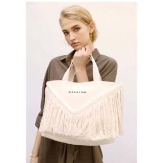 アリシアスタン(ALEXIA STAM)のV Long Fringe Medium Tote Bag(トートバッグ)