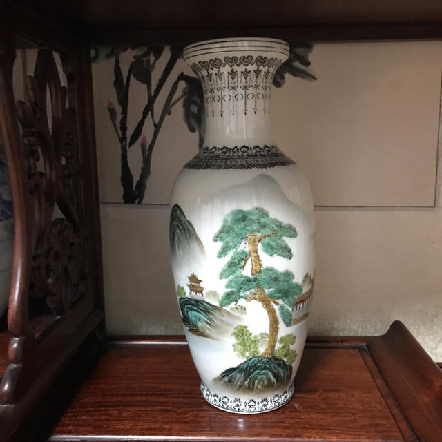 花瓶 中国古玩 景徳鎮製 粉彩 山水紋 花瓶 | フリマアプリ ラクマ