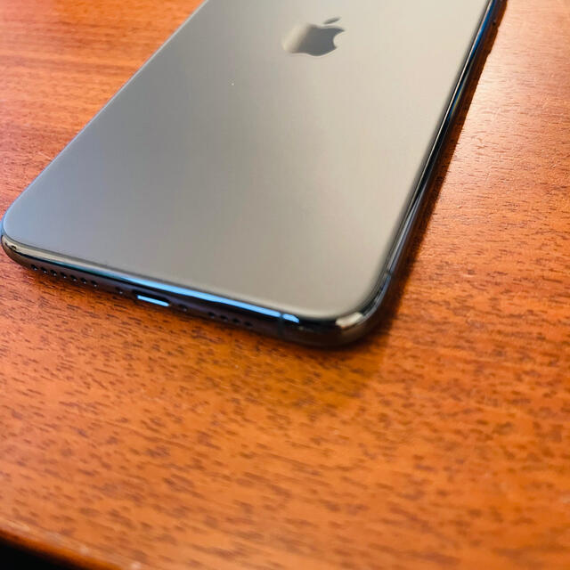 iPhone(アイフォーン)のiPhone 11 Pro Max  SIMフリー  512GB ケース付き スマホ/家電/カメラのスマートフォン/携帯電話(スマートフォン本体)の商品写真