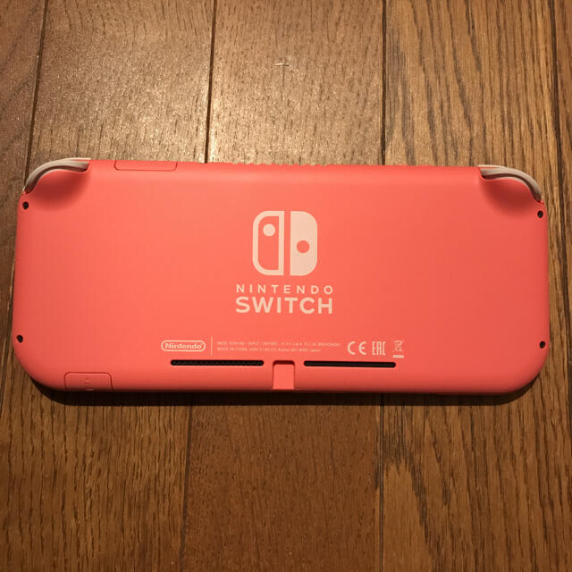 Nintendo Switch(ニンテンドースイッチ)のNintendo Switch 任天堂スイッチライト コーラル エンタメ/ホビーのゲームソフト/ゲーム機本体(携帯用ゲーム機本体)の商品写真