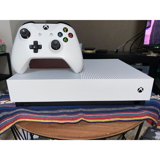 ゲームソフト/ゲーム機本体Xbox one S all digital 1TB