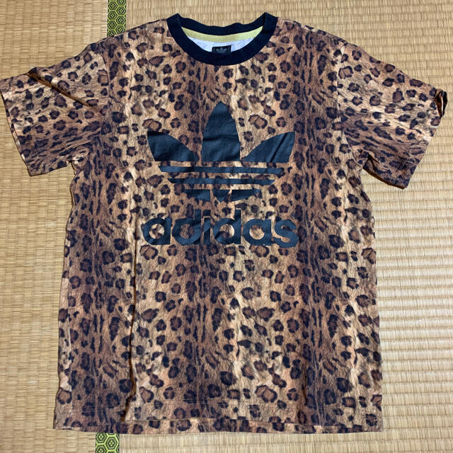 adidas(アディダス)のadidas ヒョウ柄　Tシャツ メンズのトップス(Tシャツ/カットソー(半袖/袖なし))の商品写真