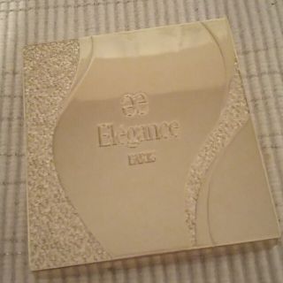 エレガンス(Elégance.)のｴﾚｶﾞﾝｽ　♡　アルモニーアイズ　100(アイシャドウ)