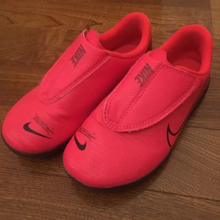 ナイキ(NIKE)のナイキ　サッカーシューズ　18センチ(その他)