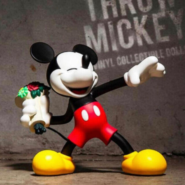 MEDICOM TOY(メディコムトイ)のVCD THROW MICKEY NORMAL Ver. glamb エンタメ/ホビーのおもちゃ/ぬいぐるみ(キャラクターグッズ)の商品写真