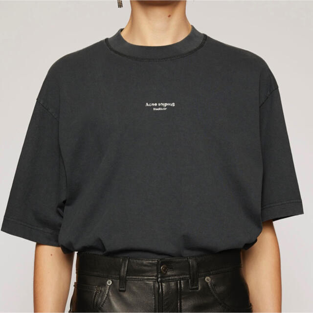 acne studios リバースロゴ　Tシャツ