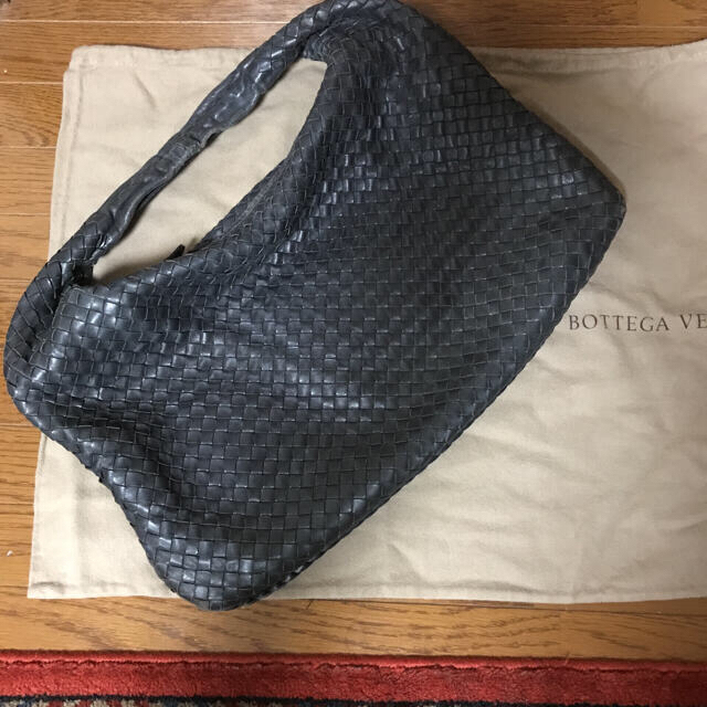 Bottega Veneta(ボッテガヴェネタ)の週ボッテガべネタ、イントレチャートショルダー レディースのバッグ(ショルダーバッグ)の商品写真