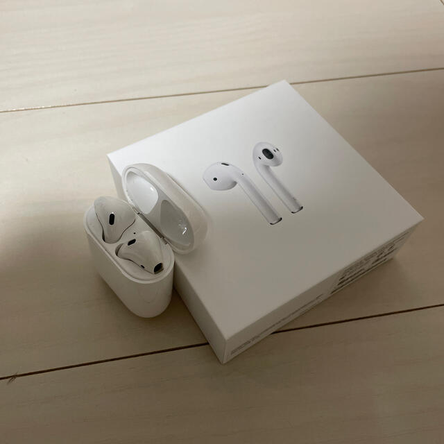 Apple - AirPods MMEF2JA Apple Bluetooth イヤホンの通販 by あひる's ...