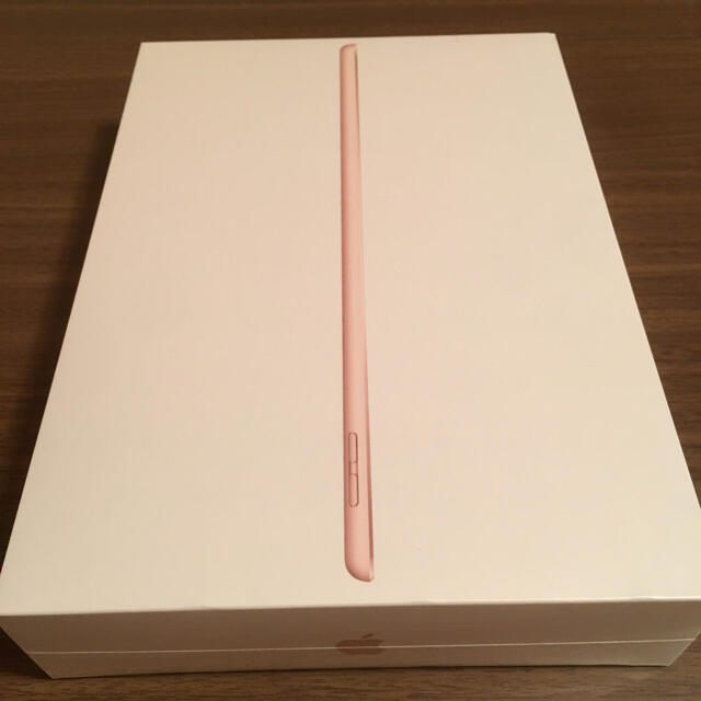新品　最新Apple ipad 第8世代★32GB★Wi-Fiモデル　ゴールド 1