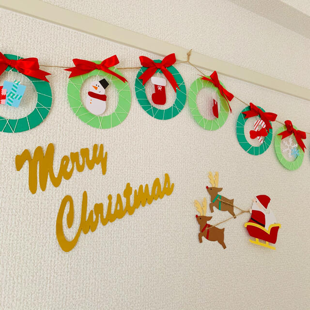 飾り方いろいろ クリスマス リース ガーランド 壁面 飾り オーナメントの通販 By Mamamame ラクマ