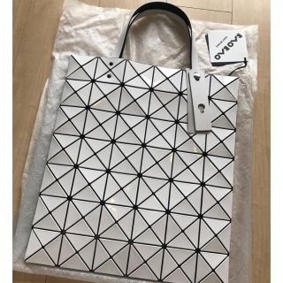 イッセイミヤケ(ISSEY MIYAKE)のBAOBAO バオバオ イッセイミヤケ(ショルダーバッグ)