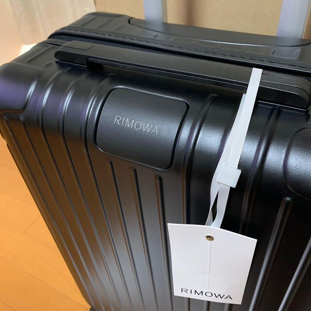 RIMOWA(リモワ)のRui様専用★新品 RIMOWA リモワ　エッセンシャル　キャビン 34L レディースのバッグ(スーツケース/キャリーバッグ)の商品写真