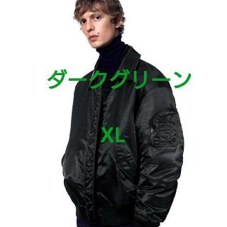 ユニクロ(UNIQLO)のダウンオーバーサイズリブブルゾン(ミリタリージャケット)