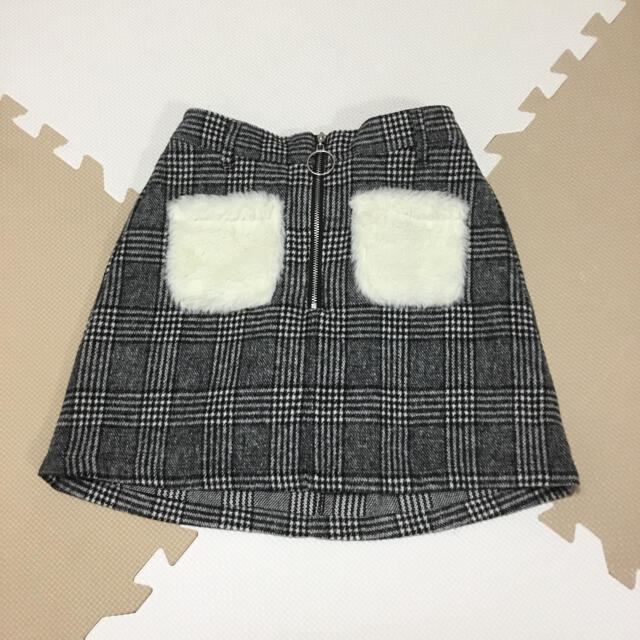 しまむら(シマムラ)のチェックスカート 未使用 キッズ/ベビー/マタニティのキッズ服女の子用(90cm~)(スカート)の商品写真