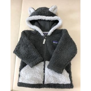 パタゴニア(patagonia)の【まっつん様専用】パタゴニア　ファーリー・フレンズ・フーディー　12-18M(ジャケット/コート)