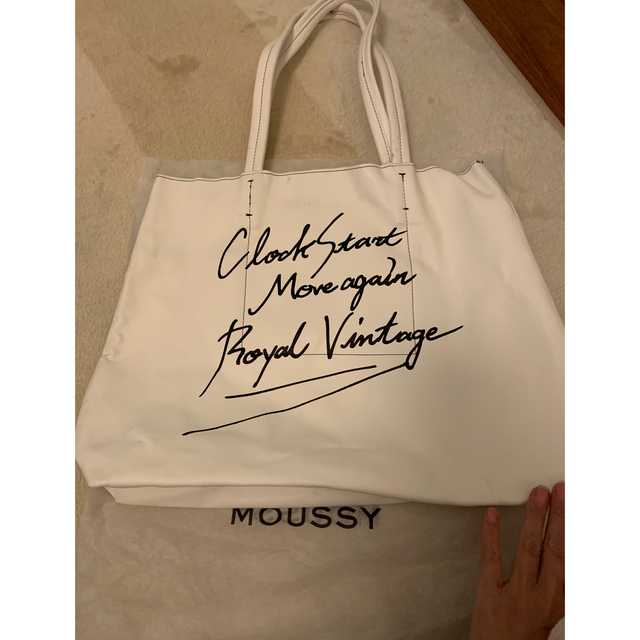 moussy(マウジー)のmoussy トートバック　新品完売 レディースのバッグ(トートバッグ)の商品写真