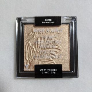 セフォラ(Sephora)のWet n wild ハイライトパウダー　Precious Petals(フェイスパウダー)