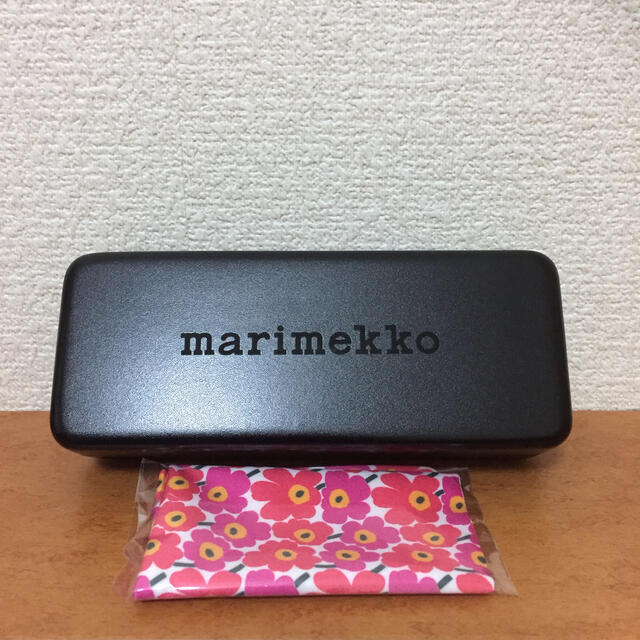 marimekko(マリメッコ)のmarimekko 専用メガネケース レディースのファッション小物(サングラス/メガネ)の商品写真