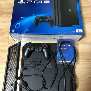 プレイステーション4(PlayStation4)のPlayStation4 Pro 本体 CUH-7100BB01(家庭用ゲーム機本体)