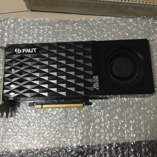 PILOT(パイロット)のグラボ　Palit GTX760 GDDR5 2GB ジャンク品 スマホ/家電/カメラのPC/タブレット(PCパーツ)の商品写真