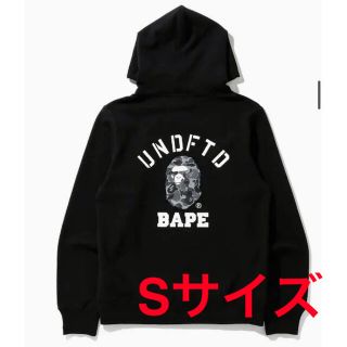 アベイシングエイプ(A BATHING APE)のBAPE X UNDEFEATED PULLOVER HOODIE サイズ S(パーカー)