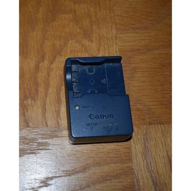 Canon(キヤノン)のキャノン　デジカメ　充電器 スマホ/家電/カメラのスマホ/家電/カメラ その他(その他)の商品写真