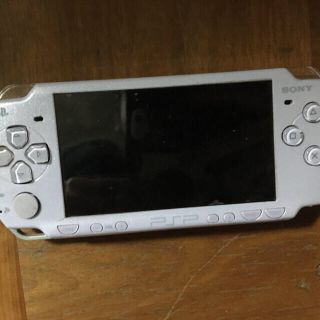 プレイステーションポータブル(PlayStation Portable)のPSP-2000(携帯用ゲーム機本体)