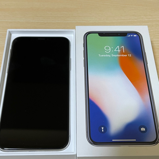 スマートフォン本体iPhoneX 256GB SIMフリー　シルバー　ほぼ新品