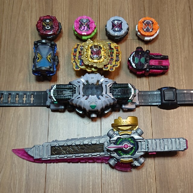 BANDAI(バンダイ)の仮面ライダー ジオウ ベルト&ウォッチ セット エンタメ/ホビーのフィギュア(特撮)の商品写真