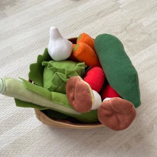 イケア(IKEA)のIKEA★おままごと★野菜セット(知育玩具)