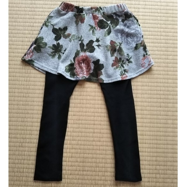 韓国こども服Bee 花柄スカッツ 120cm キッズ/ベビー/マタニティのキッズ服女の子用(90cm~)(スカート)の商品写真