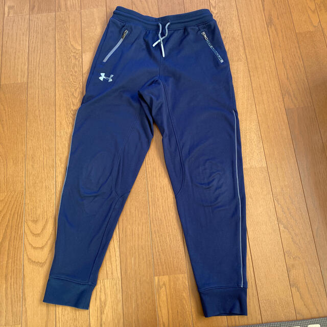 UNDER ARMOUR(アンダーアーマー)のアンダーアーマ   YMD  130 140 ズボン　パンツ　中古 キッズ/ベビー/マタニティのキッズ服男の子用(90cm~)(パンツ/スパッツ)の商品写真