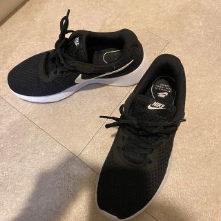 ナイキ(NIKE)のナイキ　NIKE スニーカー　ブラック　24.5センチ(スニーカー)